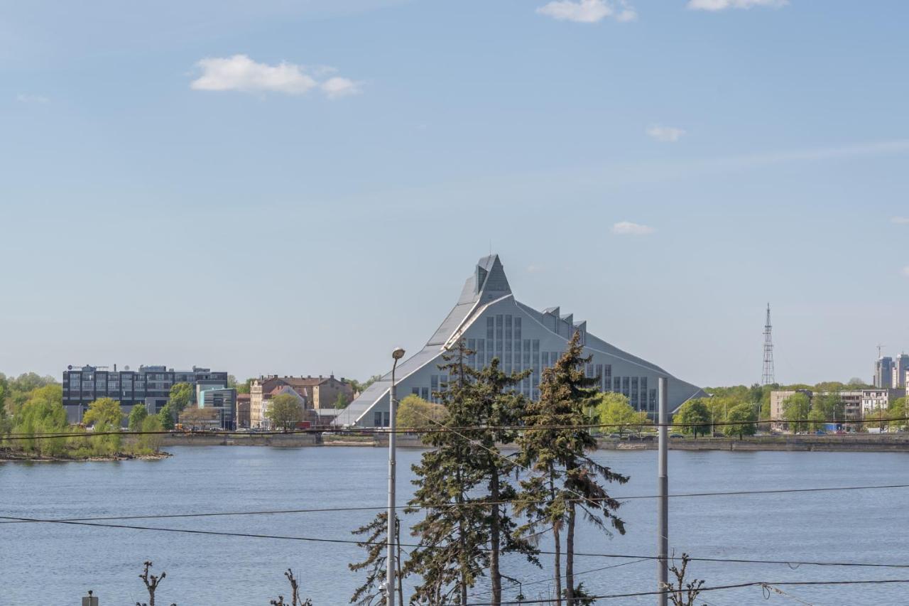 Cosy Studio With River View Ryga Zewnętrze zdjęcie